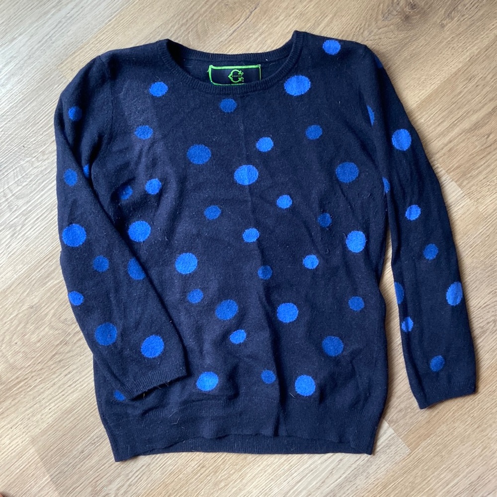 Navy and blue polka dot 3/4 sleeve sweater